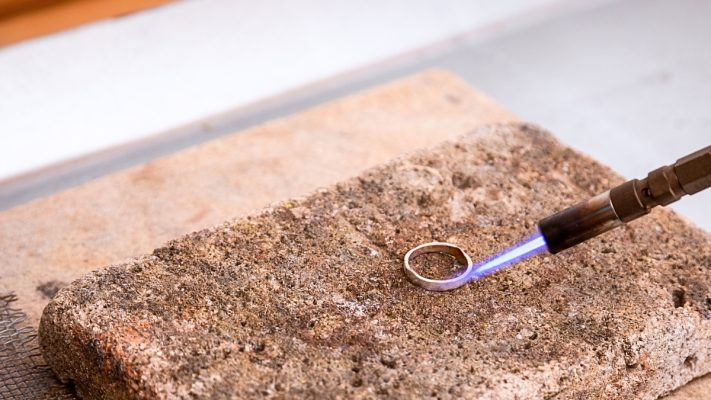 Bakar Cincin Emas 1200 x 675 px