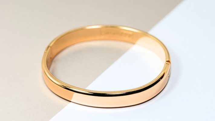 Gelang Tangan Emas 1200 x 675 px