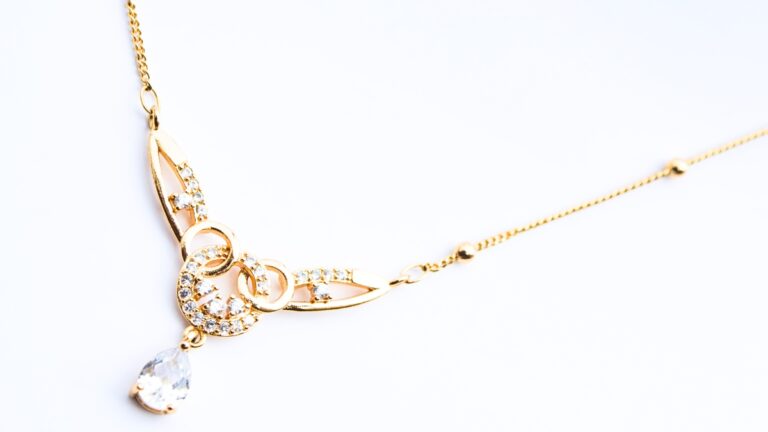 4 Perbedaan Kalung Milano dan Italia, Mana yang Worth It?