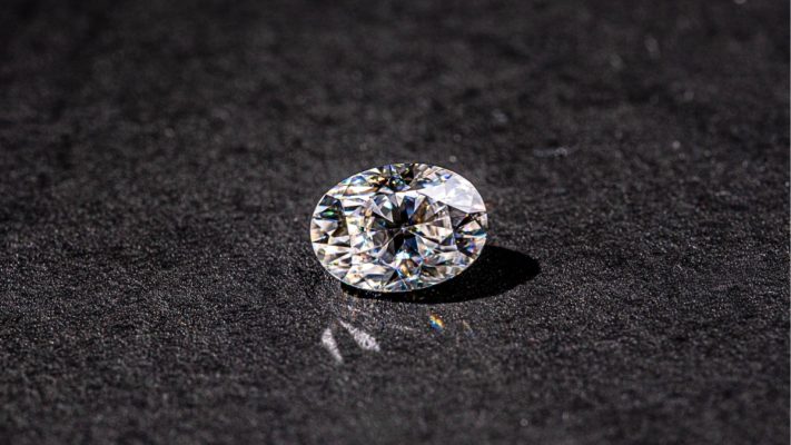 Oval Cut 1200 x 675 px